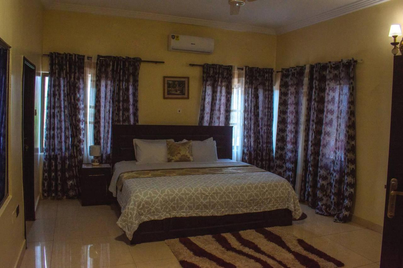 Afranasa Inn Tema Exterior photo